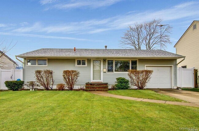 Primary Photo - 15 Janet Dr