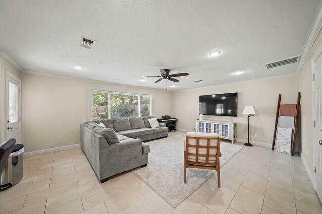 Building Photo - 5427 Stillbrooke Dr