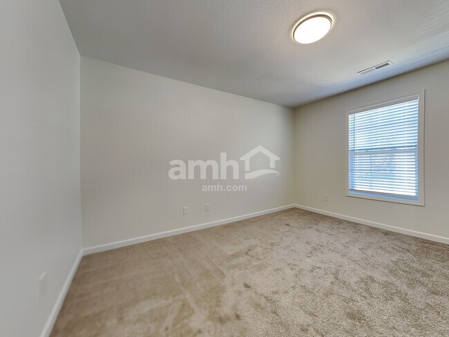 Building Photo - 6956 Holliday Park Ln