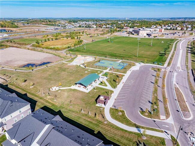 Building Photo - 143X Nutmeg Cir