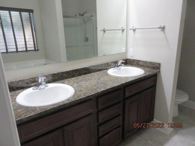 Building Photo - Beautiful 4 Bedroom in Navarre!