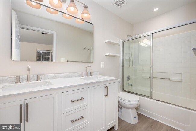 Building Photo - 77 Harbour Heights Dr