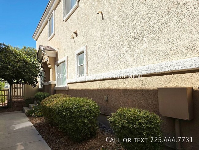 Building Photo - 3 BEDROOM TOWN-HOME IN NORTHWEST LAS VEGAS...