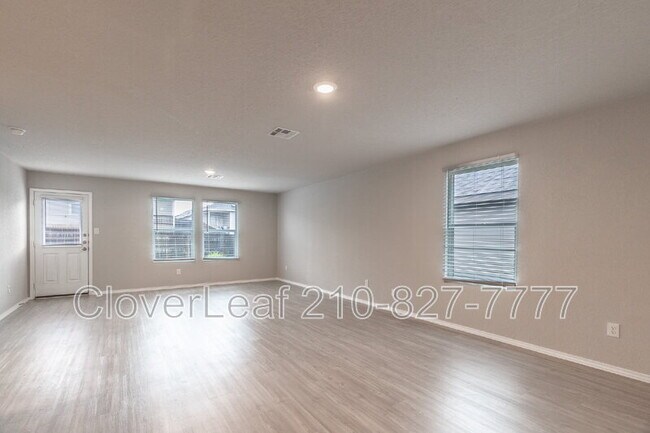 Building Photo - 2815 Rosefinch