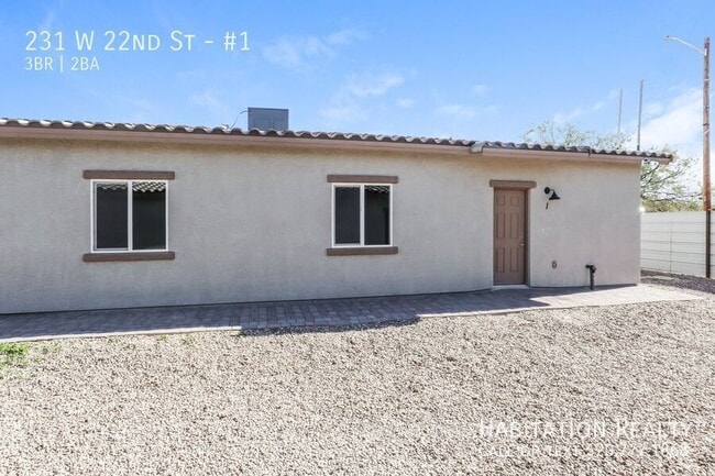 Building Photo - 231 W 22nd St