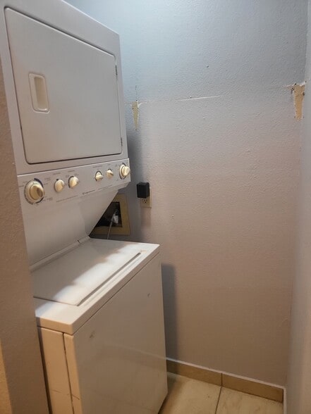 Building Photo - 312 Gastel Cir