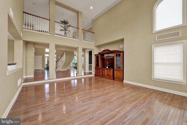 Building Photo - 19 Meadowlark Dr