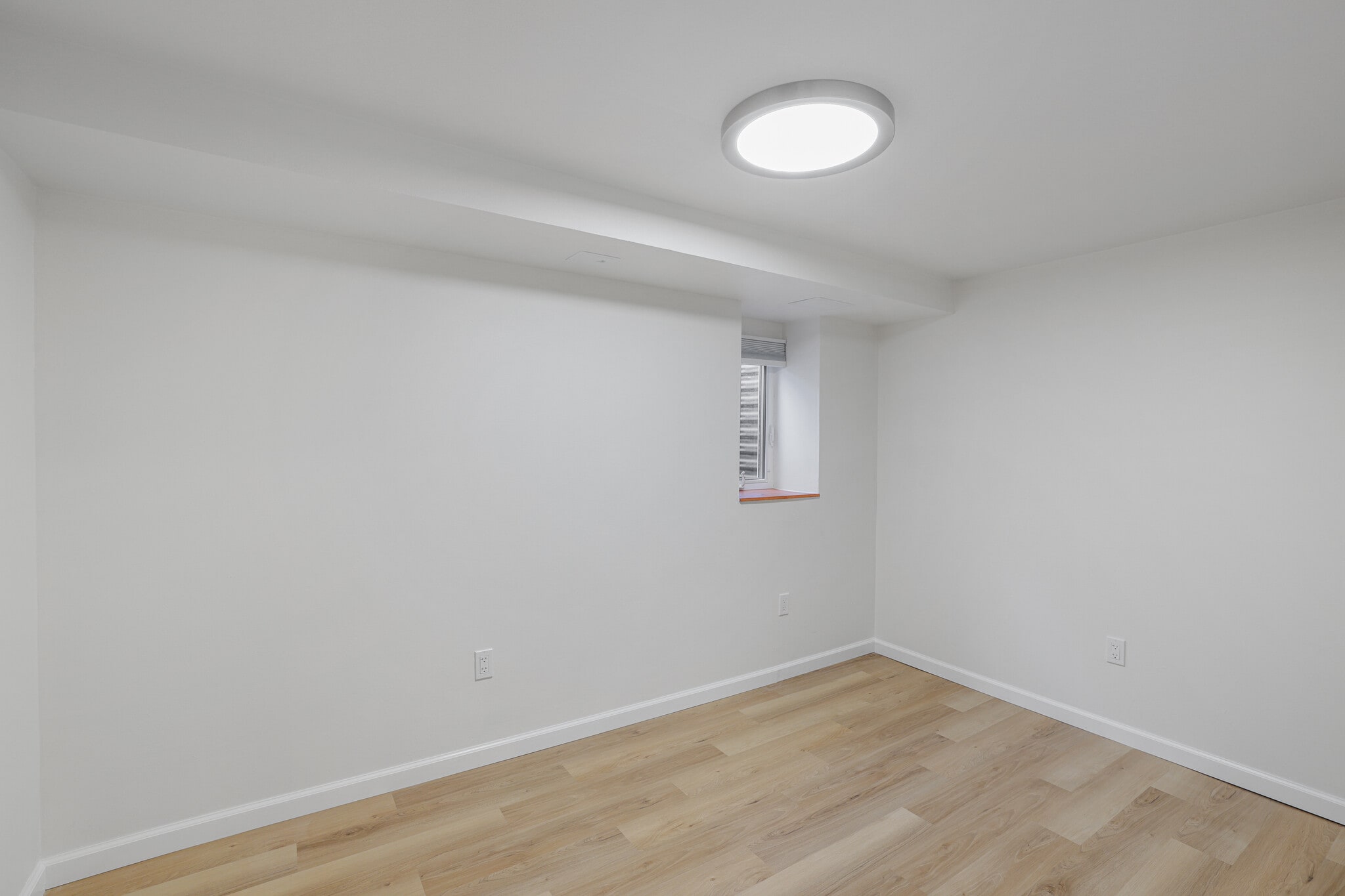 3rd Bedroom - 1755 Elderslee Rd