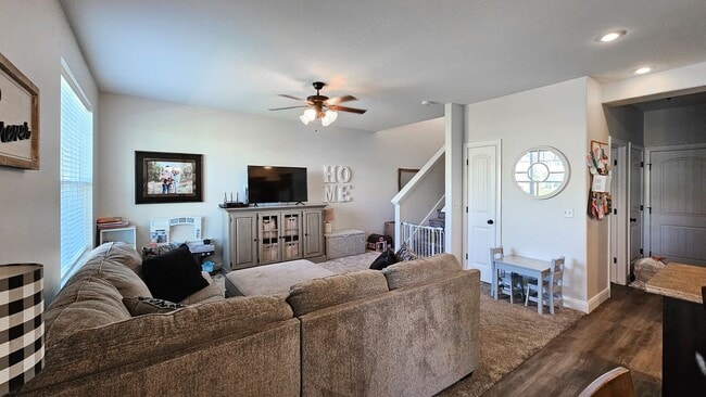 Building Photo - SummerField 2470