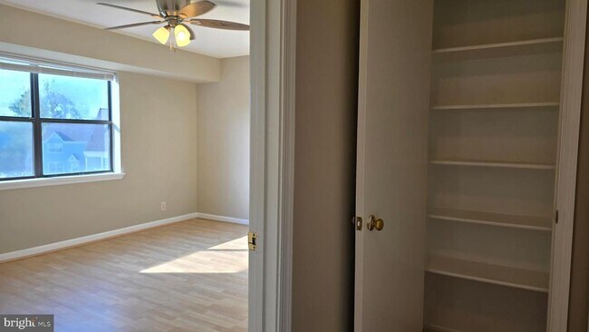Building Photo - 102 Chesterfield Ln
