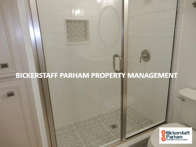 Building Photo - Luxury, Location, and Convenience. Near Heath Park!!