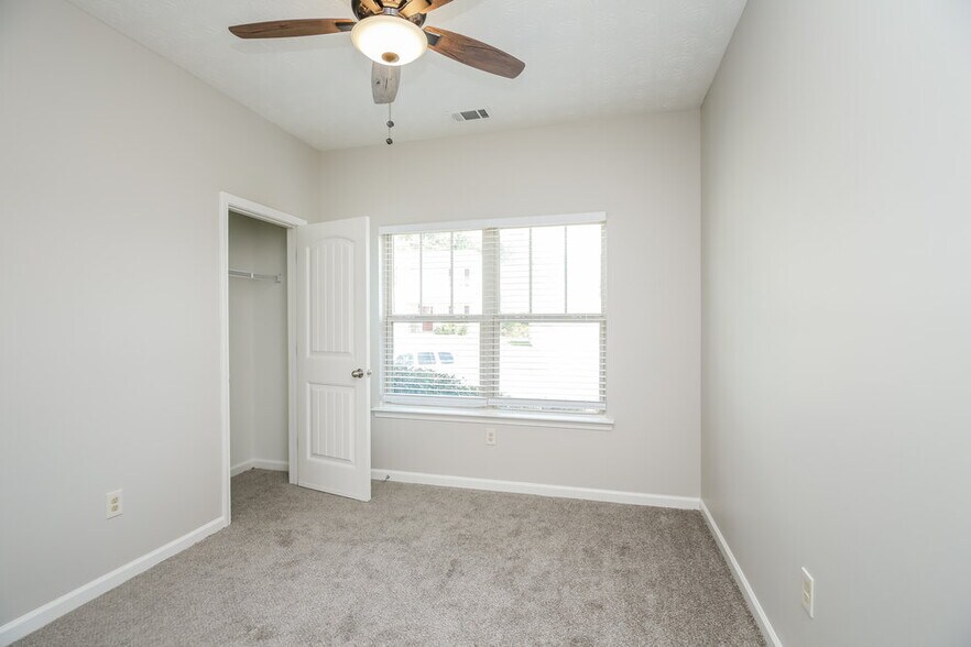 Building Photo - 102 Enclave Dr