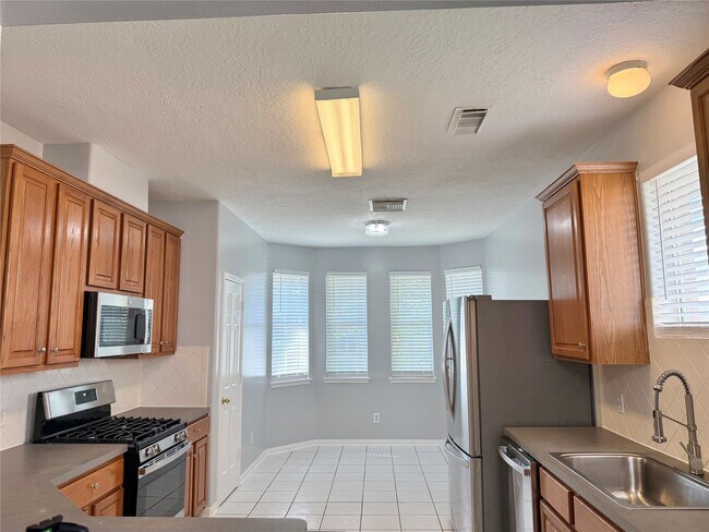 Building Photo - 909 Christopher Ln