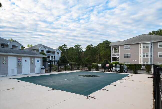 Building Photo - EFFICIENCY AVAILABLE LONG OR SHORT TERM @ MARSH WINDS IN ST JAMES PLANTATION