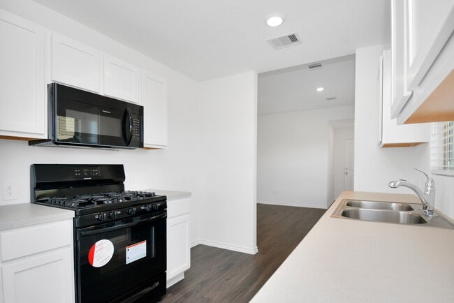 Building Photo - 32511 Orchard Haze Dr