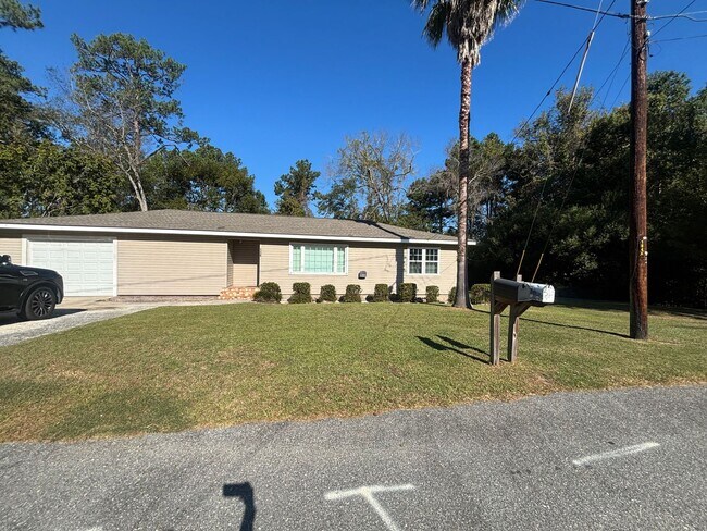 Primary Photo - Convenience in the City of Valdosta