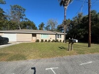 Building Photo - Convenience in the City of Valdosta