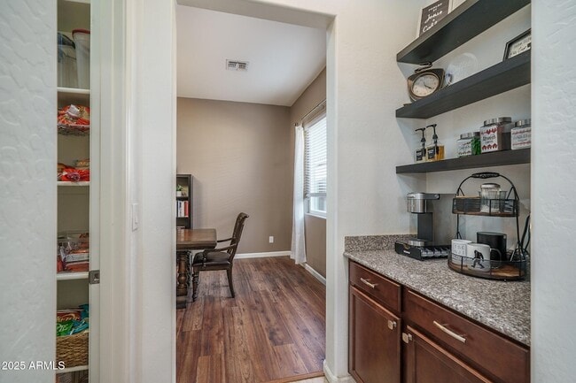 Building Photo - 14757 W Pasadena Ave