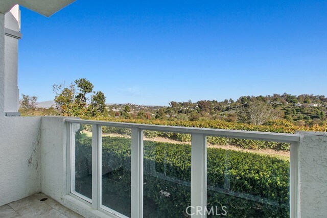 Building Photo - 30902 Club House Dr