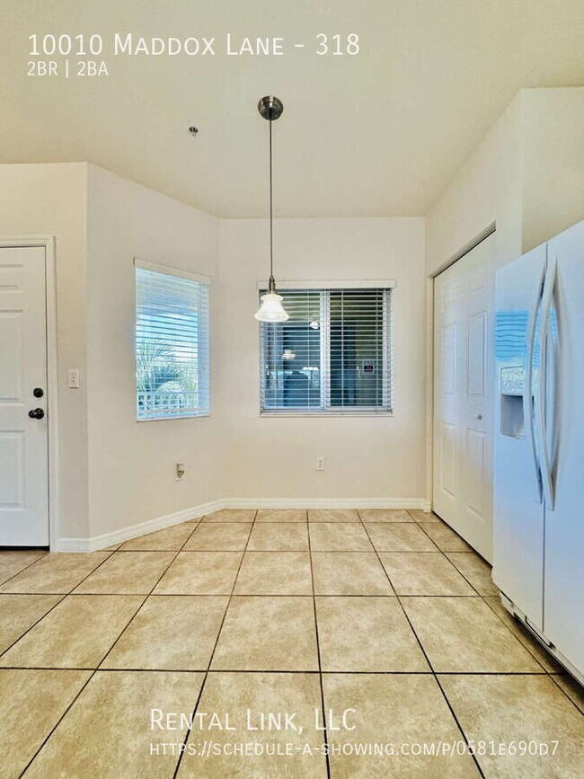 Building Photo - 10010 Maddox Ln