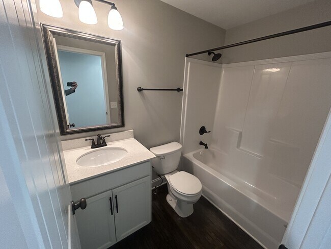 Building Photo - 1176 Elizabeth Ln