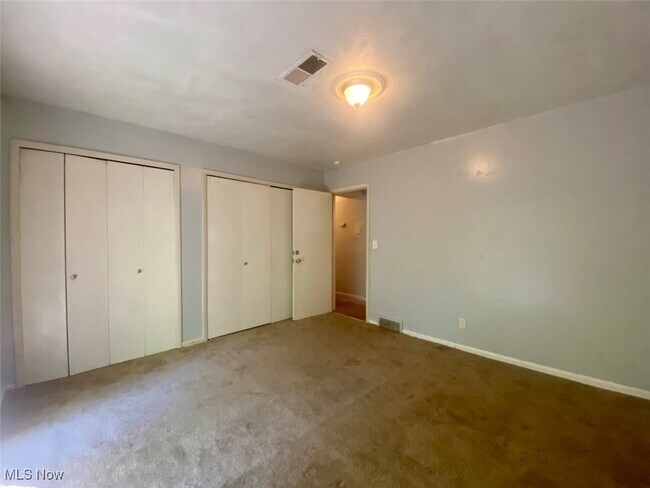 Building Photo - 1803 Cromwell Dr
