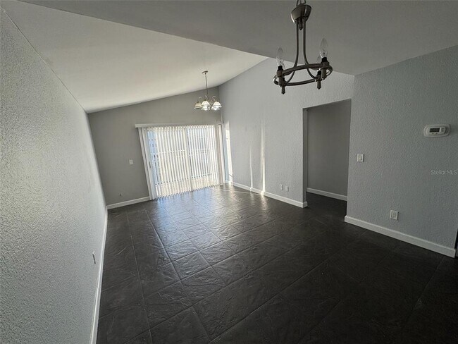 Building Photo - 2568 Woodgate Blvd