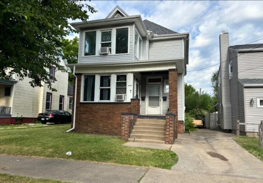 Primary Photo - 2315 N Bigelow St
