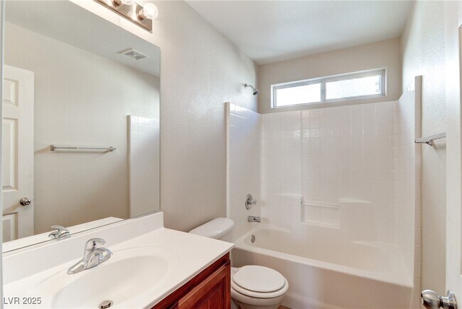 Building Photo - 2724 Kona Crest Ave