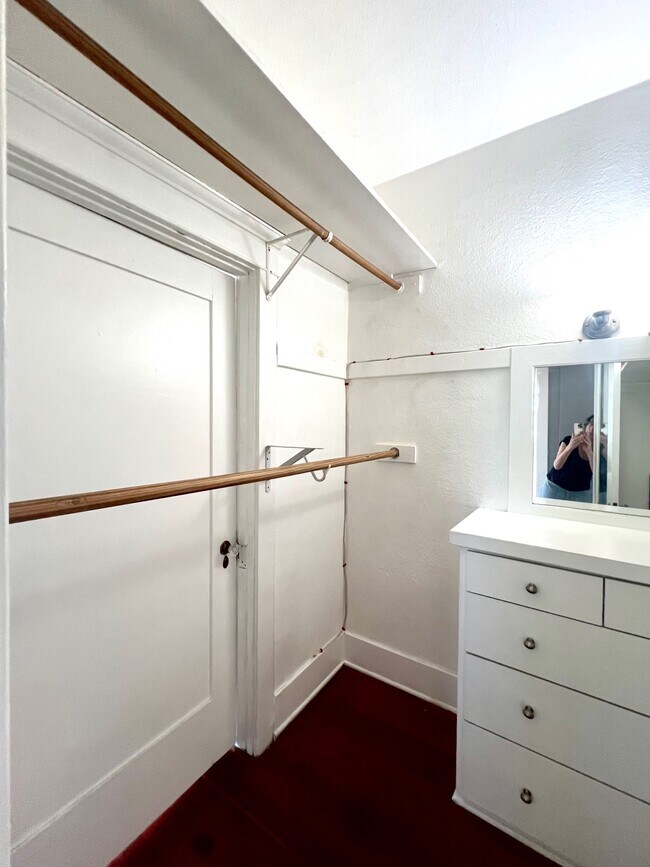 Building Photo - 135 Bonito Ave