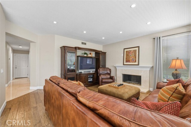 Building Photo - 4640 E Somerton Ave