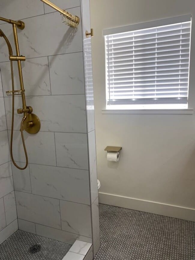 Building Photo - 2BR/2BA Duplex for rent!!!