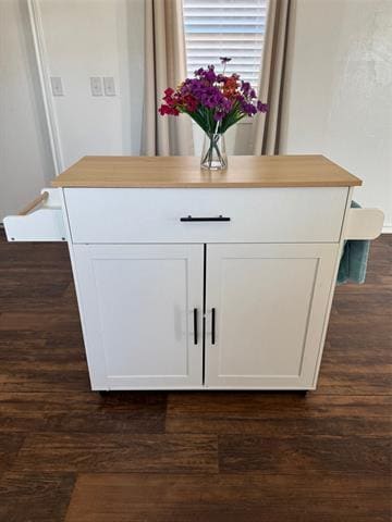 Building Photo - 3520 Gerry Dr