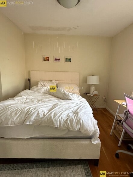 Building Photo - 534 Commonwealth Ave