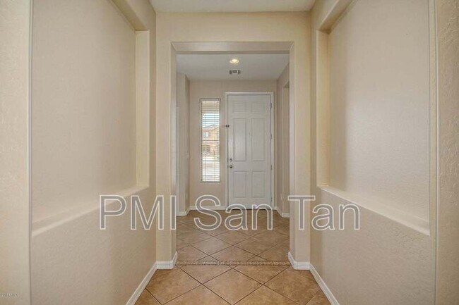 Building Photo - 21319 E Alyssa Rd