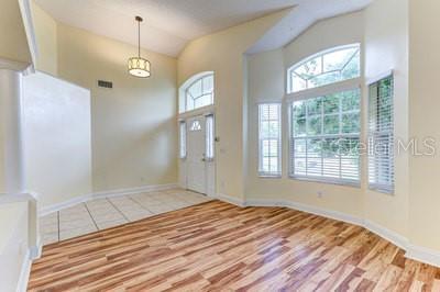 Building Photo - 362 Lexingdale Dr