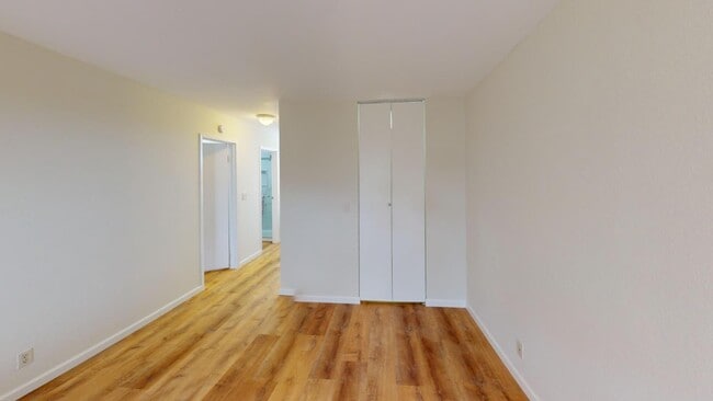Building Photo - 397 Imperial Way