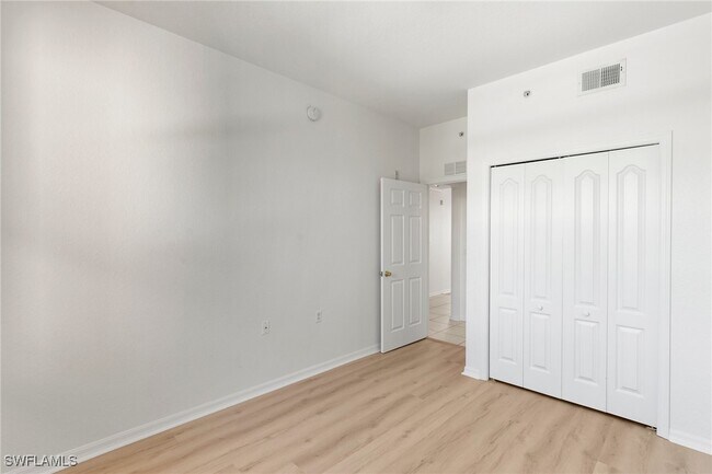 Building Photo - 8570 Kingbird Loop