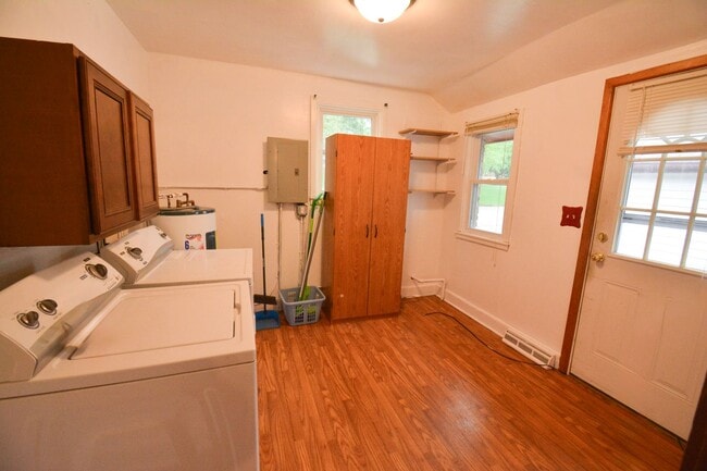 Building Photo - Unique 1 Bed 1 Bath Home Available in Fant...