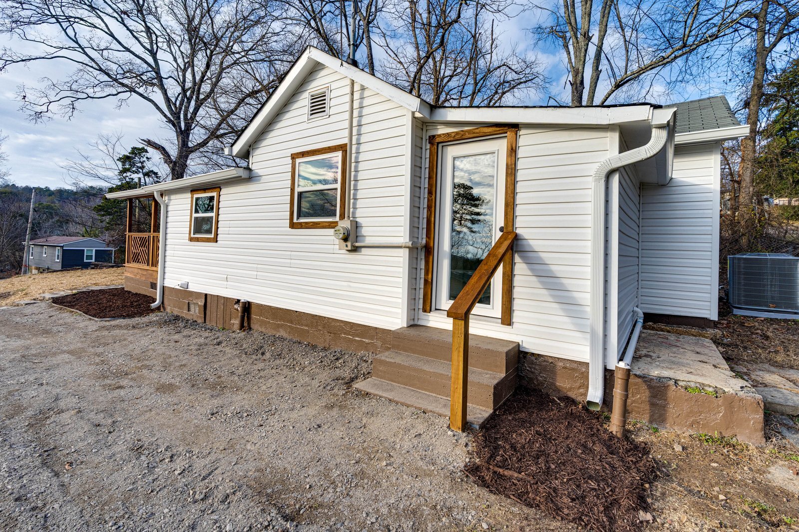 Building Photo - 934 Hulana St