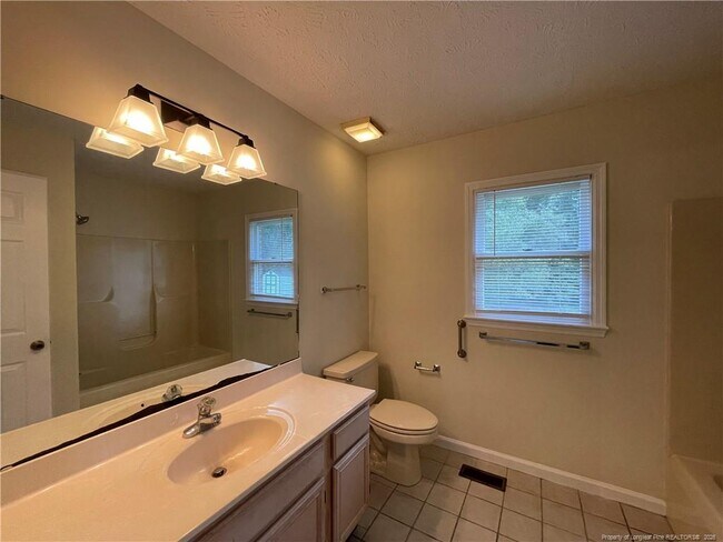 Building Photo - 6124 Garden Ct