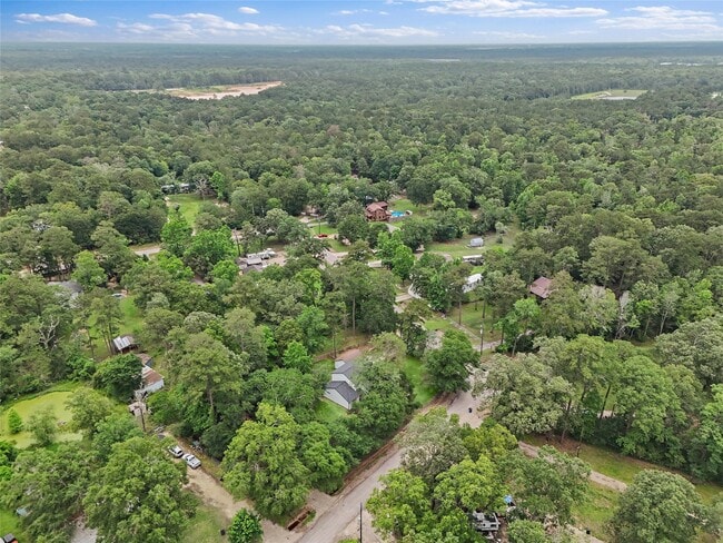 Building Photo - 18009 Split Oak Cir
