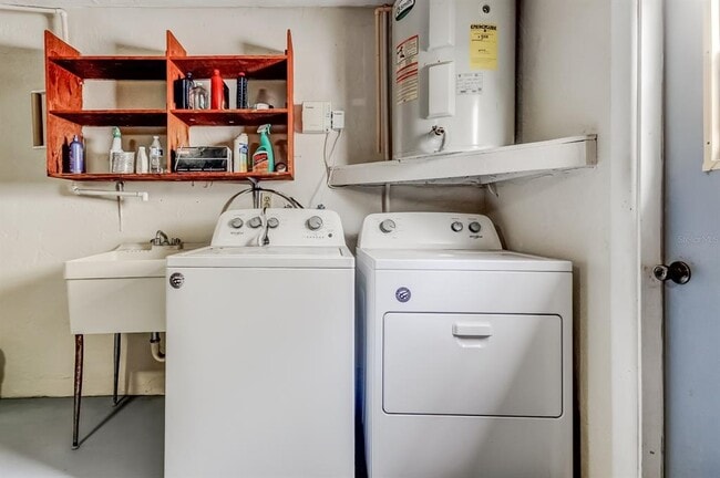 Building Photo - 3735 Mynabird Dr