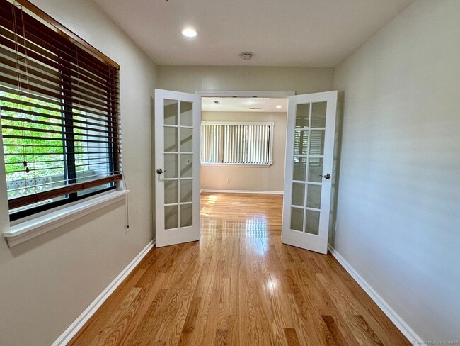 Building Photo - 17 Lance Cir