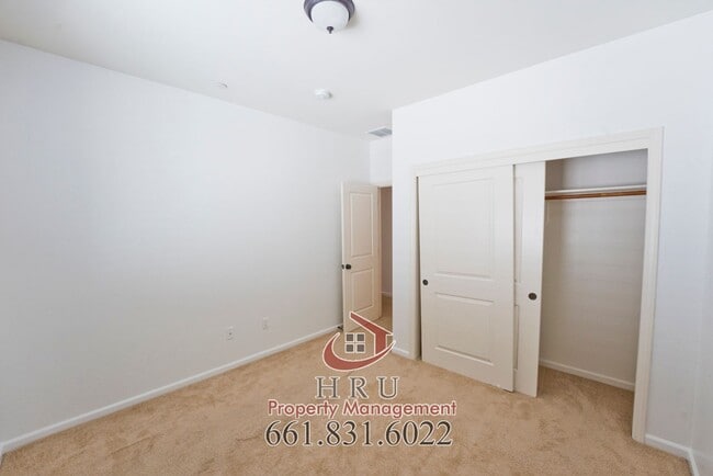 Building Photo - Highgate Community 3 bedroom -2 bath