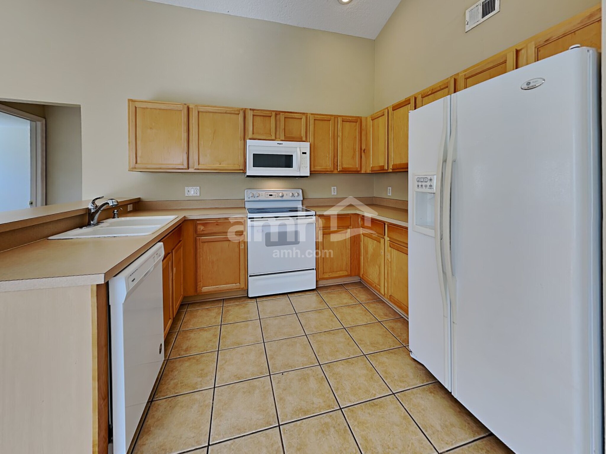 Building Photo - 2041 Ancient Oak Dr
