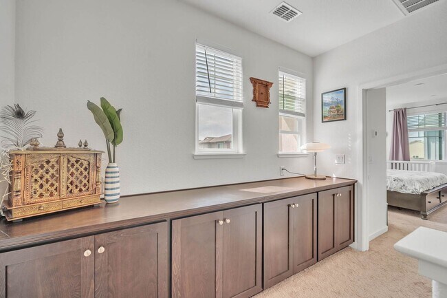 Building Photo - 2333 Aerostar Way