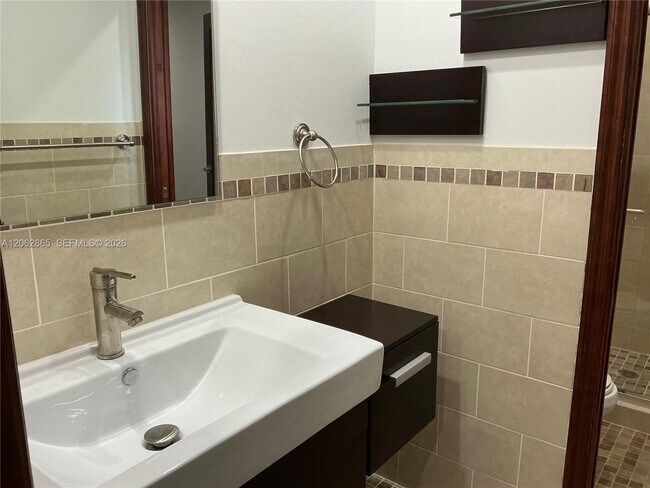 Building Photo - 8559 SW 115th Pl