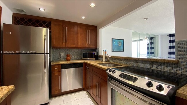 Building Photo - 401 Ocean Dr