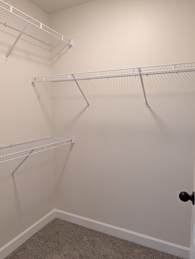 Building Photo - ALMOST NEW HOME IN SPARTANBURG READY FOR A RENTER!